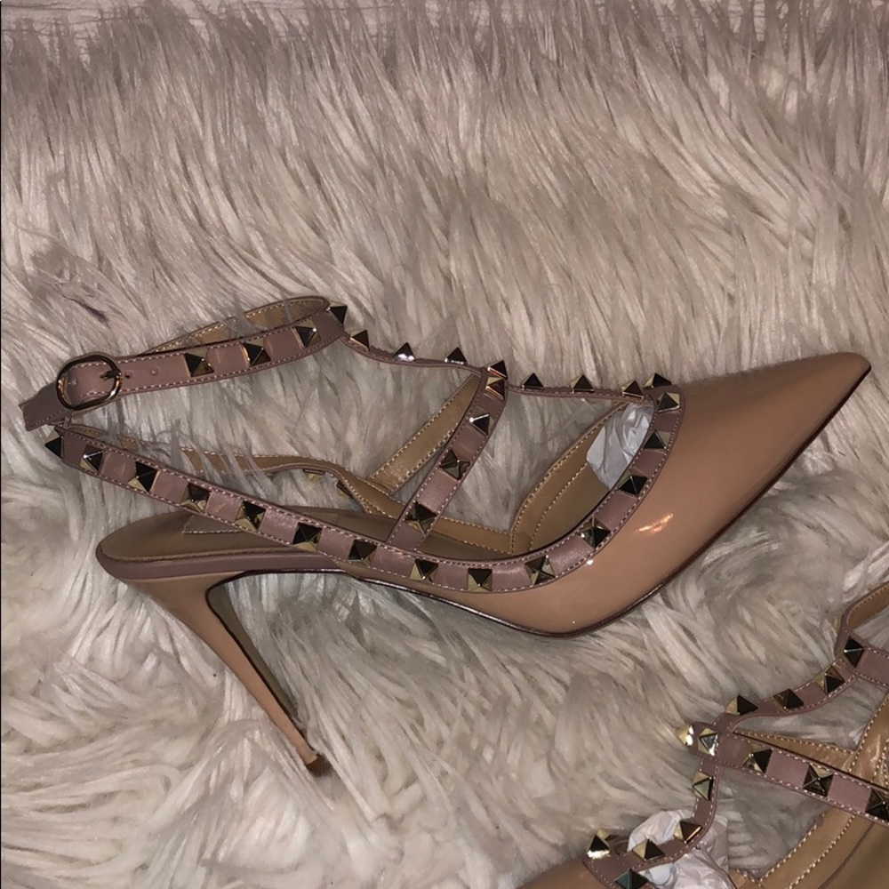Brand new Kaitlyn Pan rock-stud heels